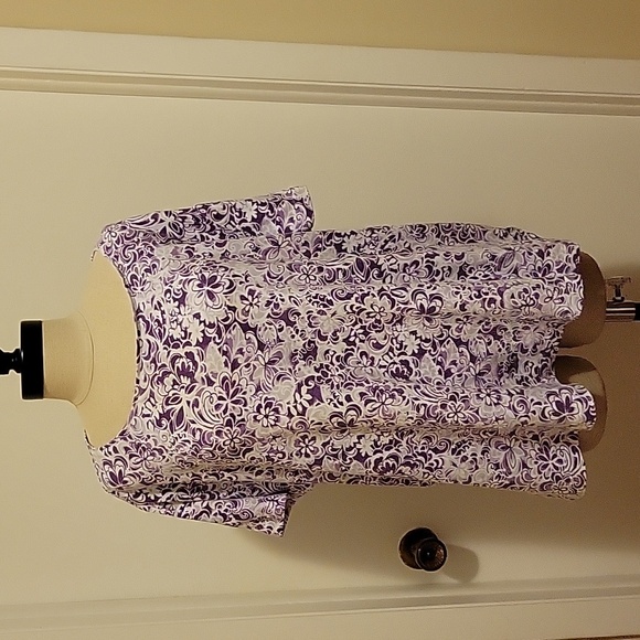 Bundle of 3: Laura Scott, Basic Editions and Time and Tru Short Sleeve Shirts - Picture 7 of 10